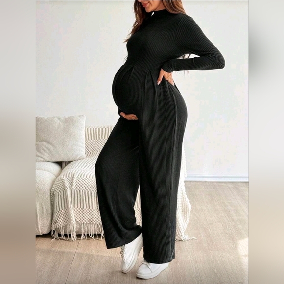Black Maternity Ribbed Jumpsuit - Picture 5 of 6